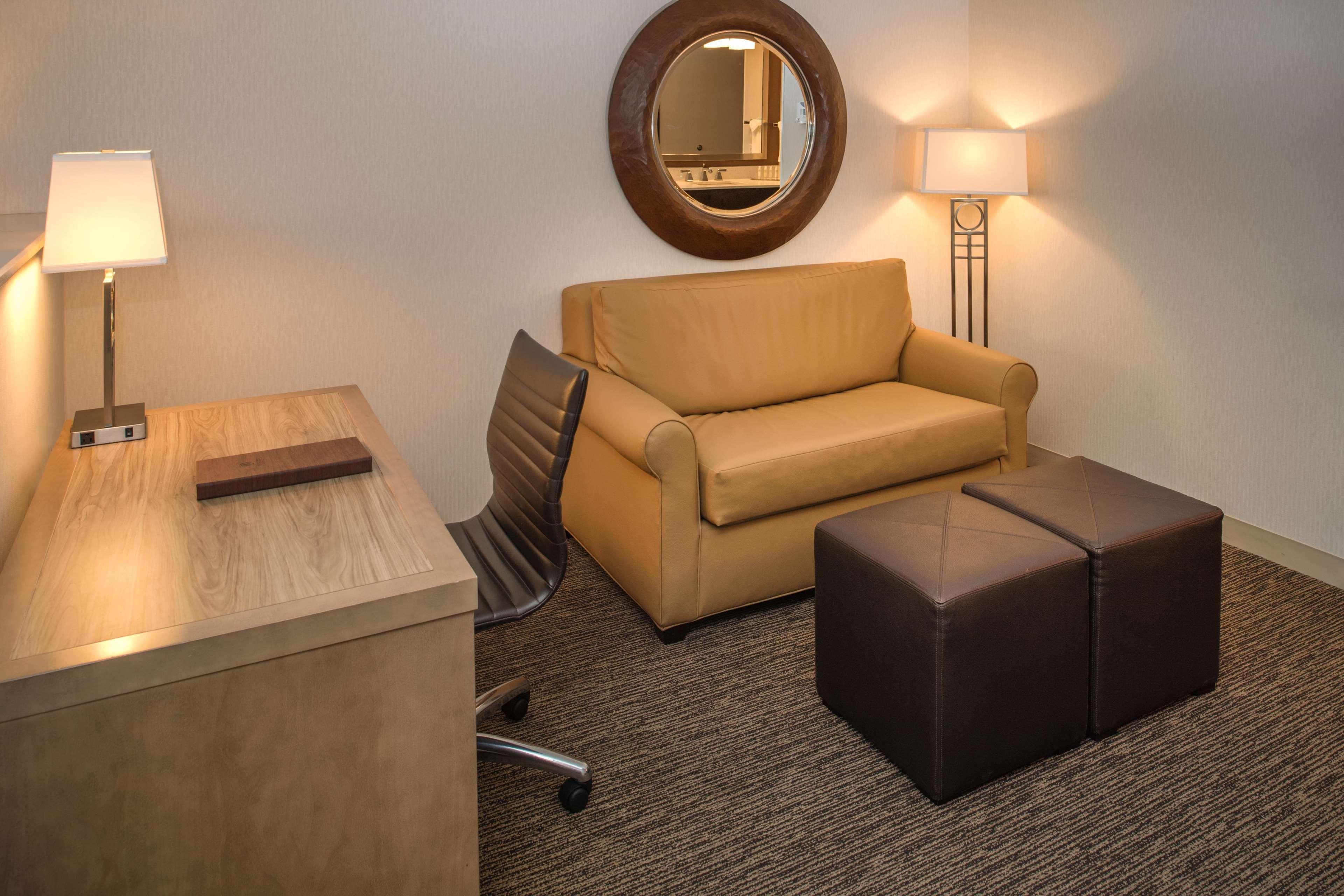 Doubletree By Hilton North Salem Hotell Exteriör bild