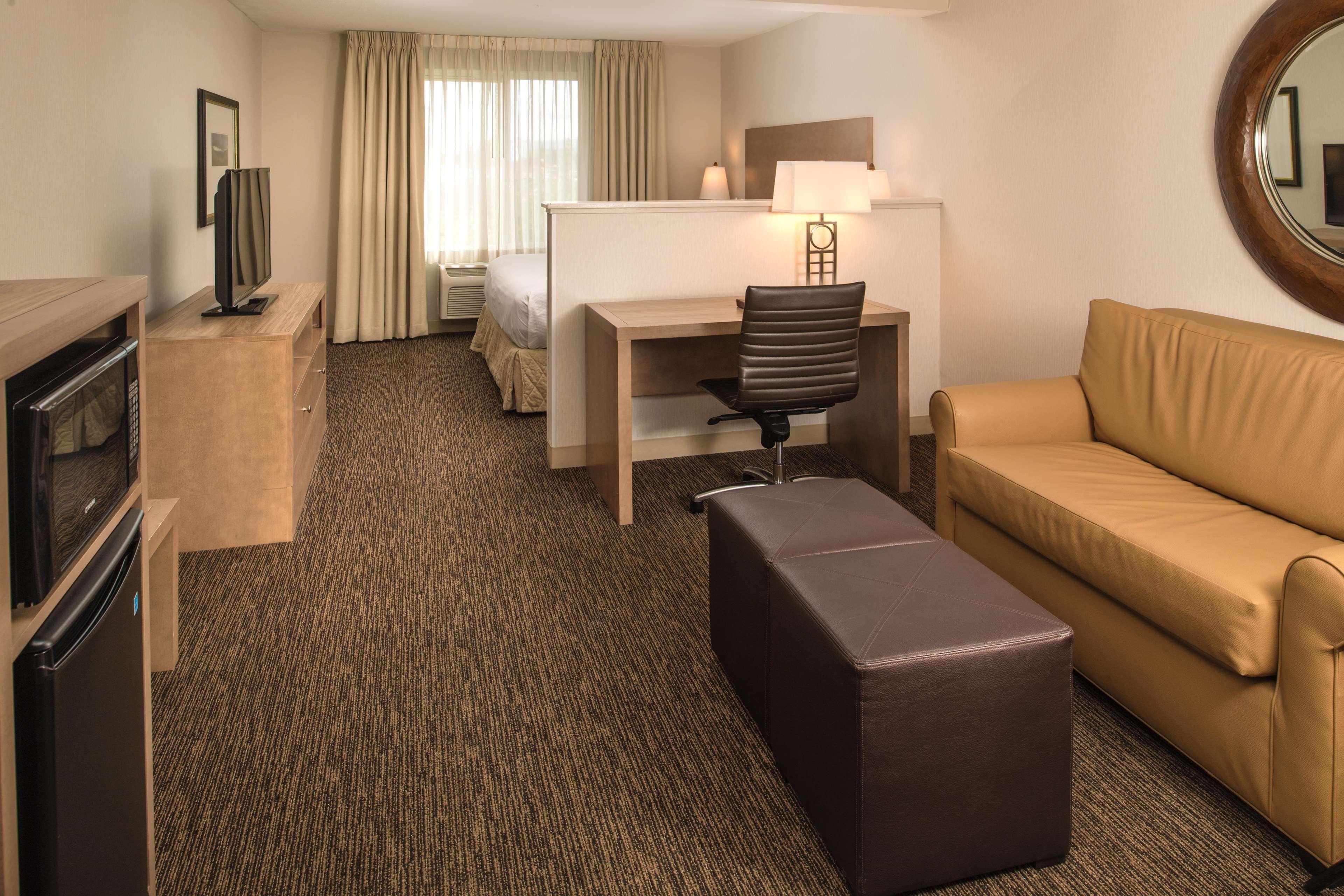 Doubletree By Hilton North Salem Hotell Exteriör bild
