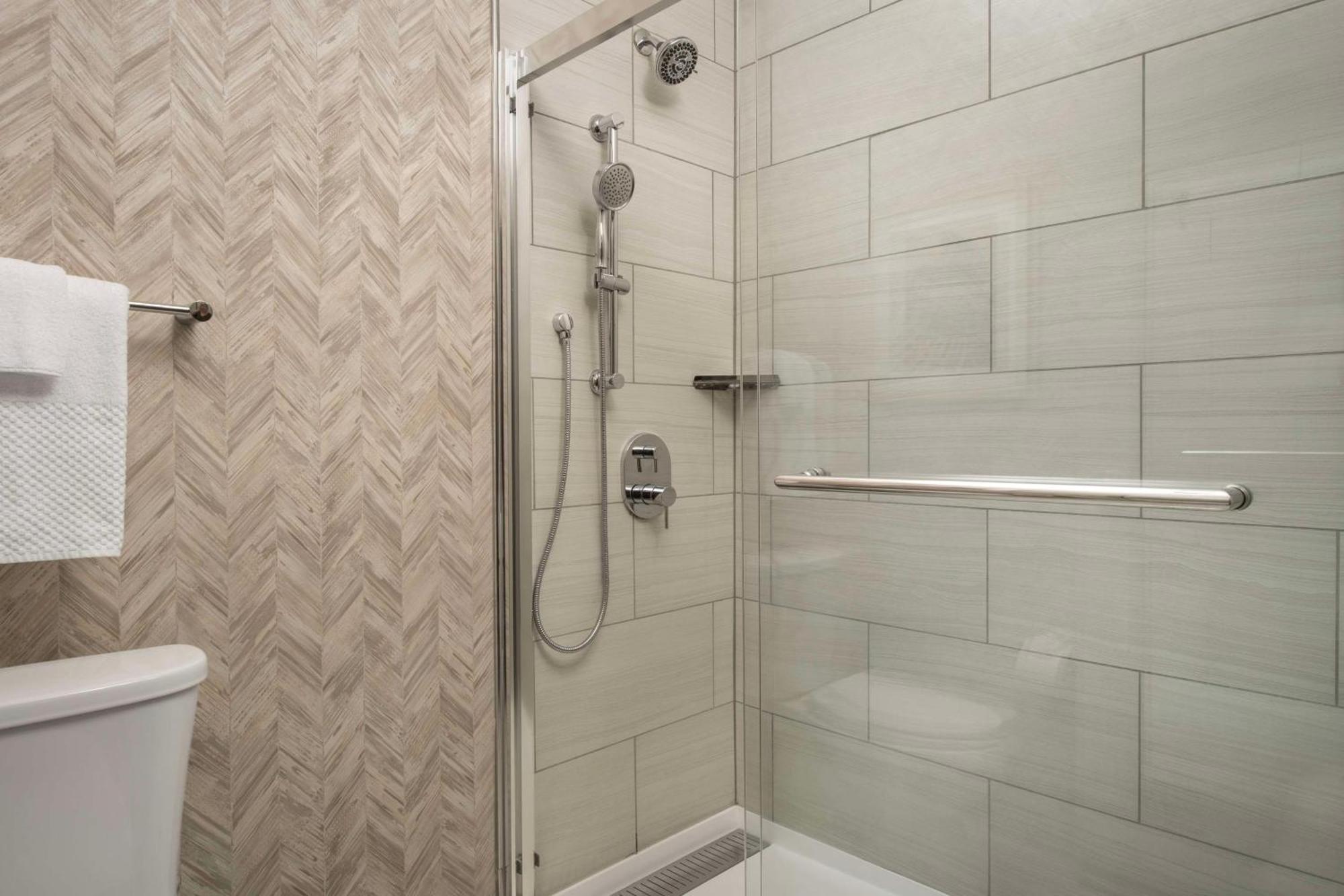 Doubletree By Hilton North Salem Hotell Exteriör bild