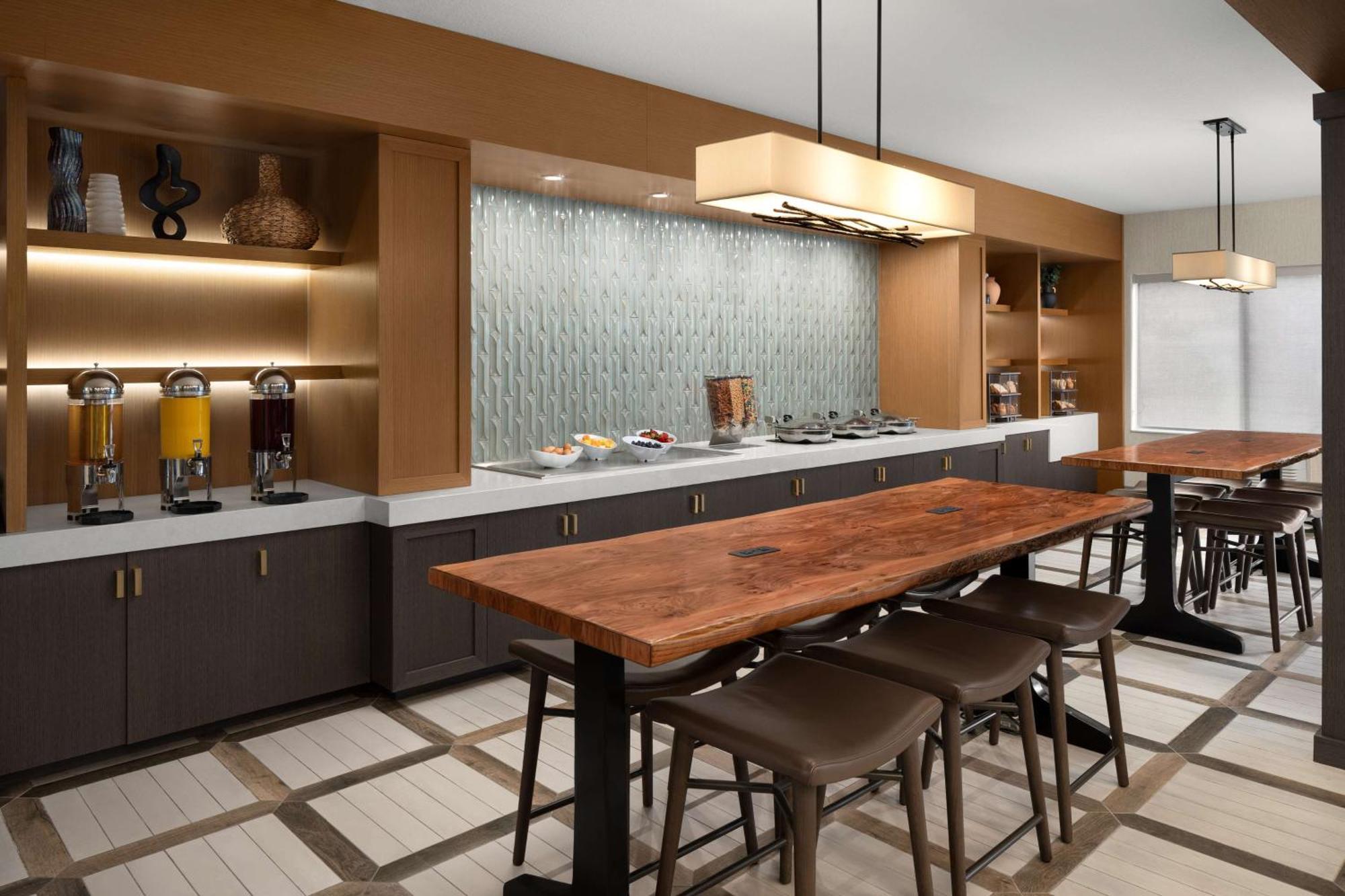Doubletree By Hilton North Salem Hotell Exteriör bild
