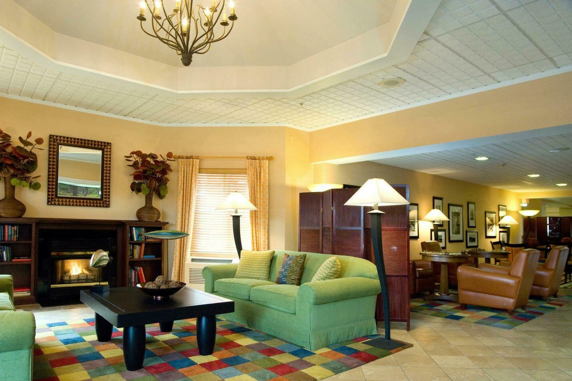 Doubletree By Hilton North Salem Hotell Exteriör bild